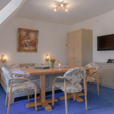 Hotel "Malerwinkel" Gmbh Seeon-Seebruck Eksteriør bilde