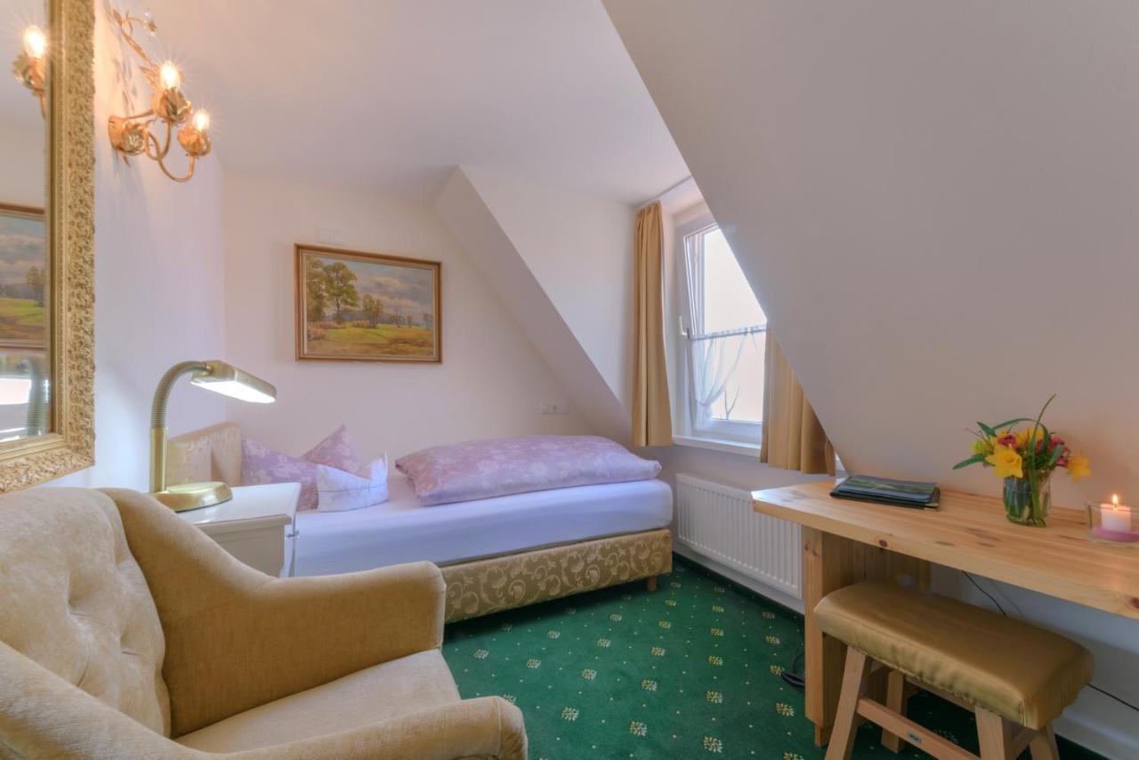 Hotel "Malerwinkel" Gmbh Seeon-Seebruck Rom bilde