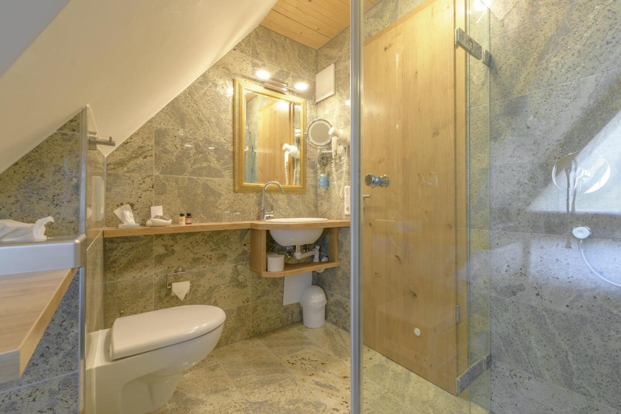 Hotel "Malerwinkel" Gmbh Seeon-Seebruck Rom bilde